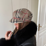 Burberry hat (M)