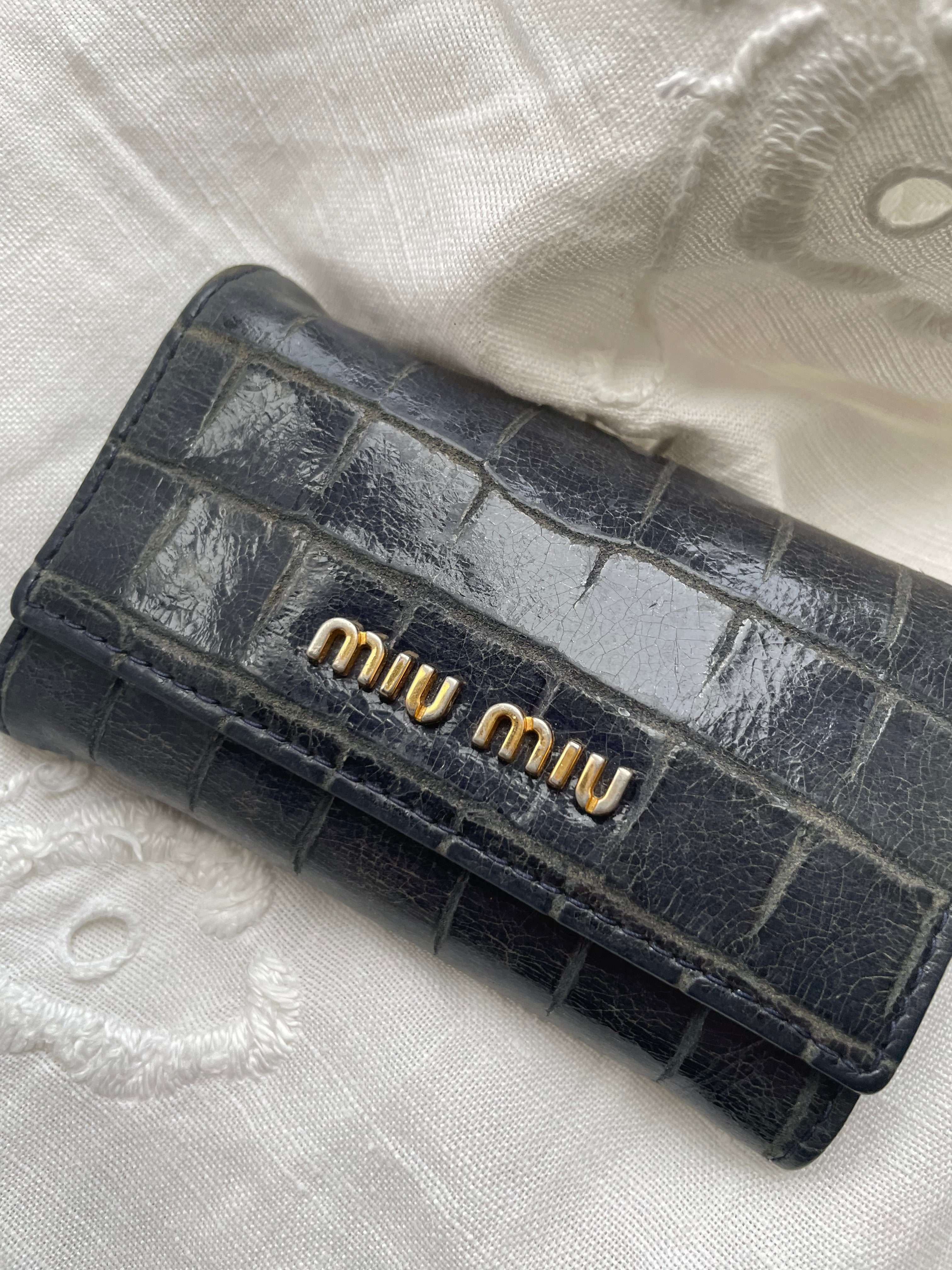 Beautiful key wallet from Miu Miu in navy leather.